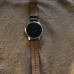 Fossil Dw1 Smart watch Only Worn Once Comes With Watch Brown and And Charger