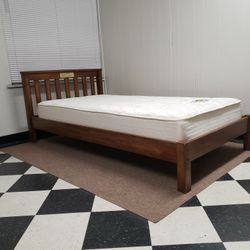 Twin size set - can DELIVER almost anywhere for $20 extra - gently used and in very good condition 😍