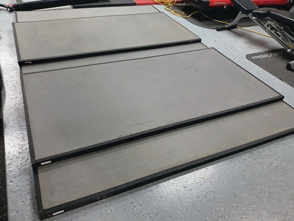 GYM FLOOR MATS