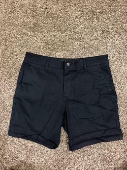Men’s short chino shorts