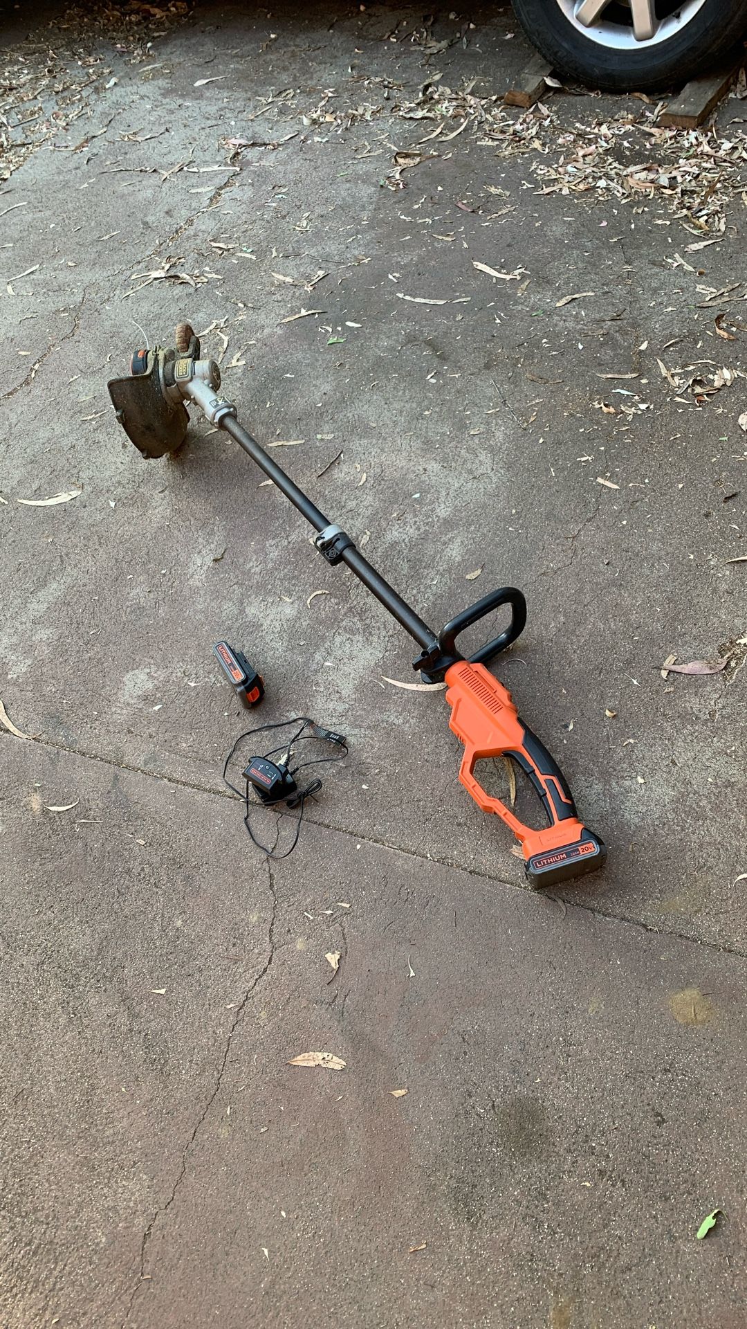 Black and decker electric weed trimmer 20 V