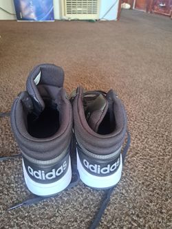 Tenis Adidas Size 10