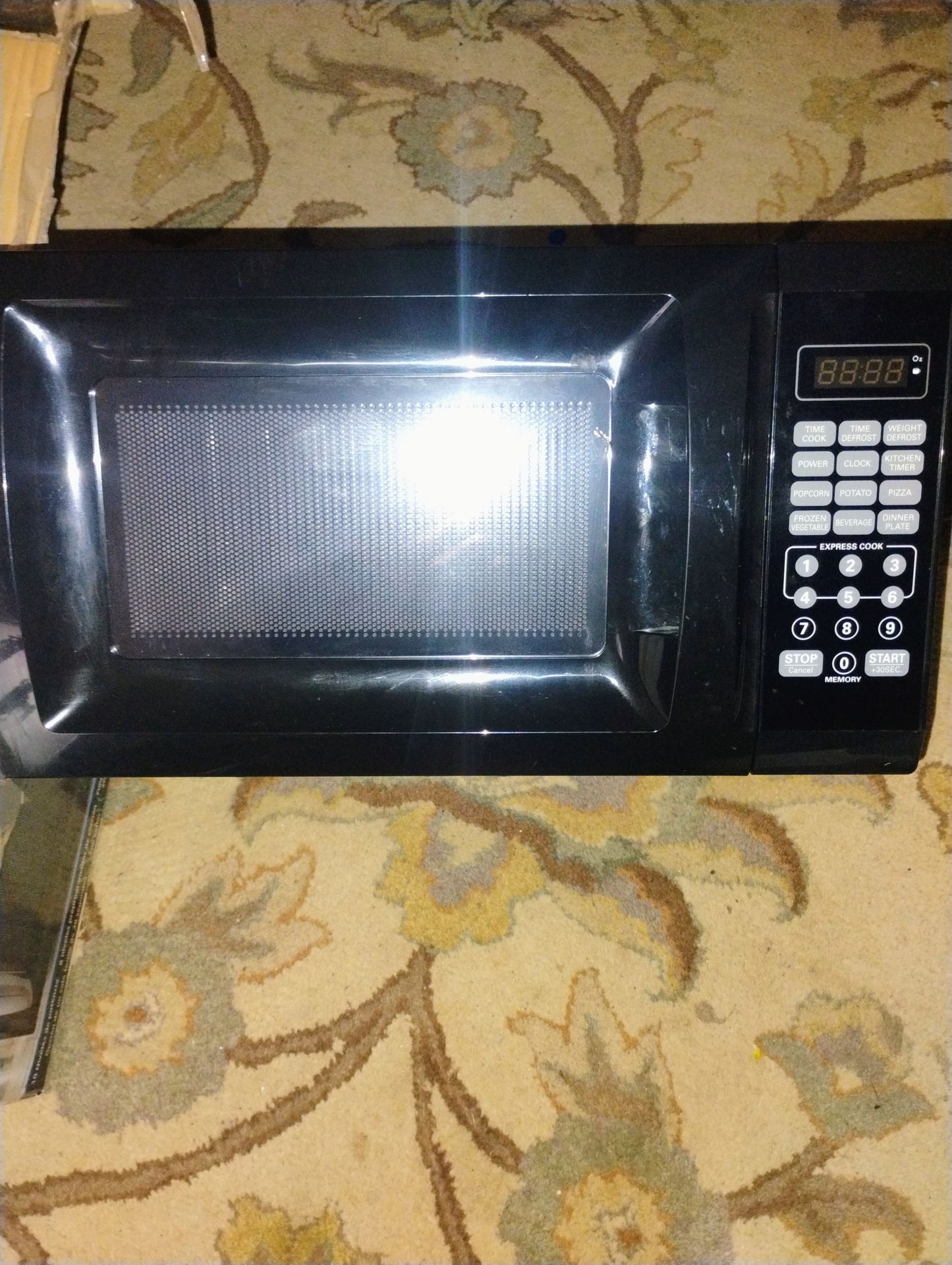 Open box never used microwave pickup only cash