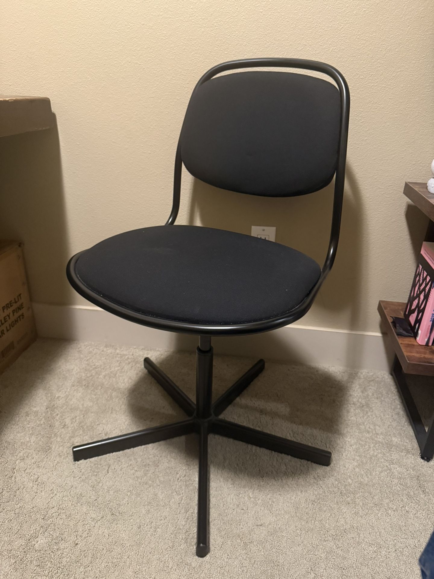 Black Swivel Desk Chair