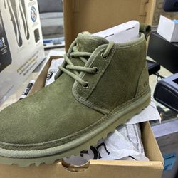UGG Neumel Boots Olive Green Size 6