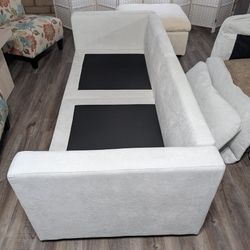Brand New Out Of Box! 🎁Beautiful White Chinelle Sofa