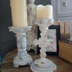 Shabby Chic Vintage Authentic Antique Set Of Pillar Candle Holders. This Is A Beautiful Set Of Distressed Candle Holders