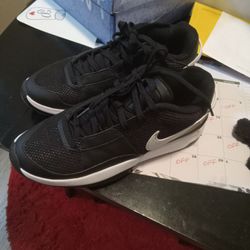 Nikes Size 9 Men