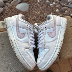 Nike dunk low Size 8 women