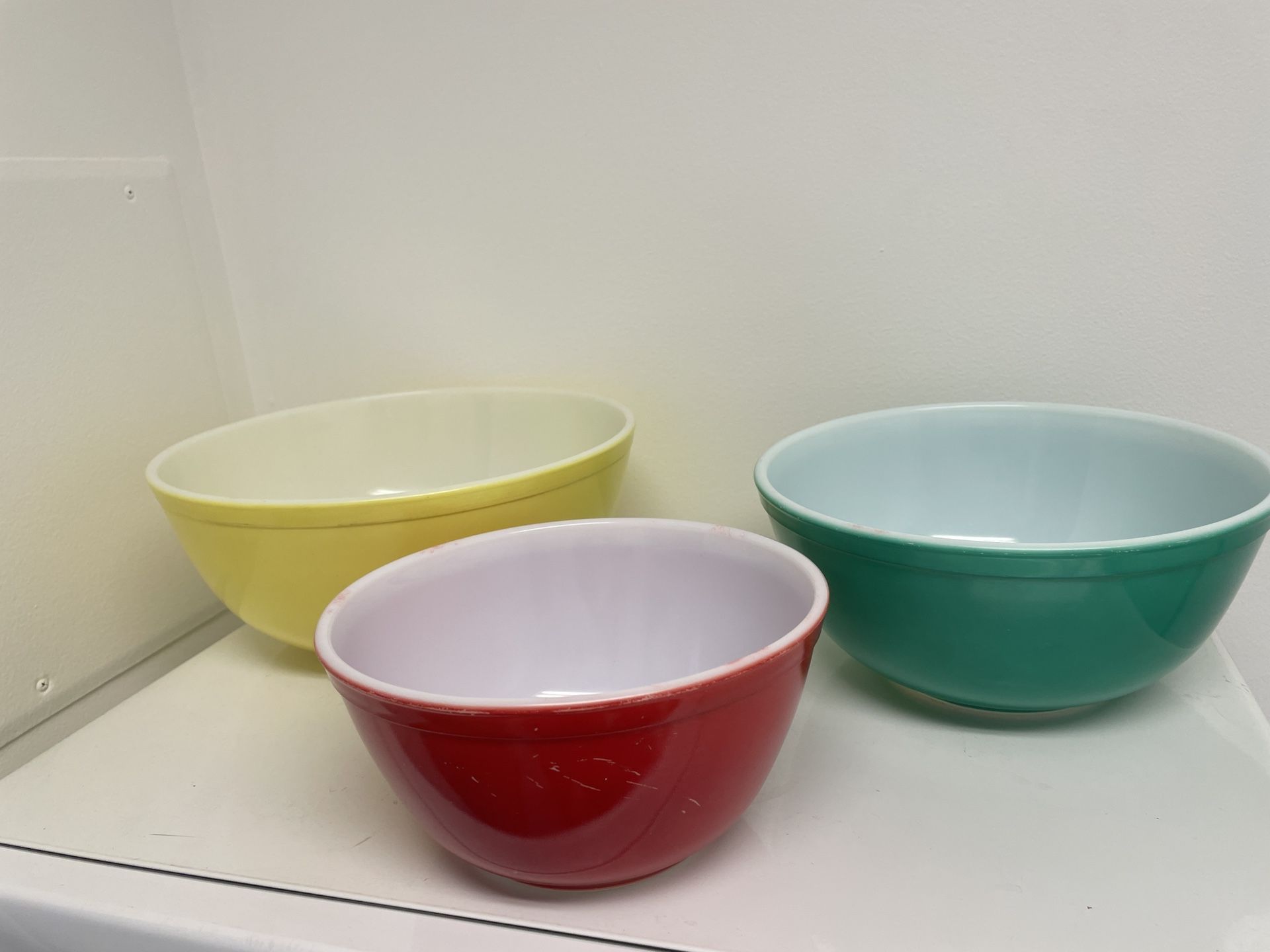 Vintage Pyrex Primary Color Bowl