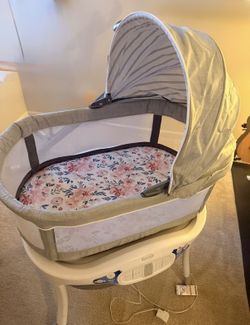 Graco Sense2Snooze Rocking Bassinet
