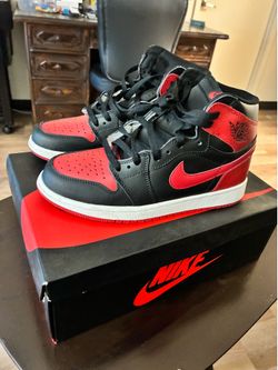 Bred Jordan 1s Men’s Size 8.5… Worn Only 2x Can’t Fit them that’s why.