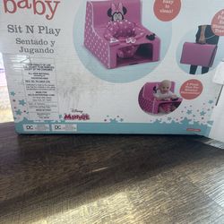 Minnie Mouse baby sit n play