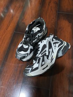 Balenciaga Runners Size 37