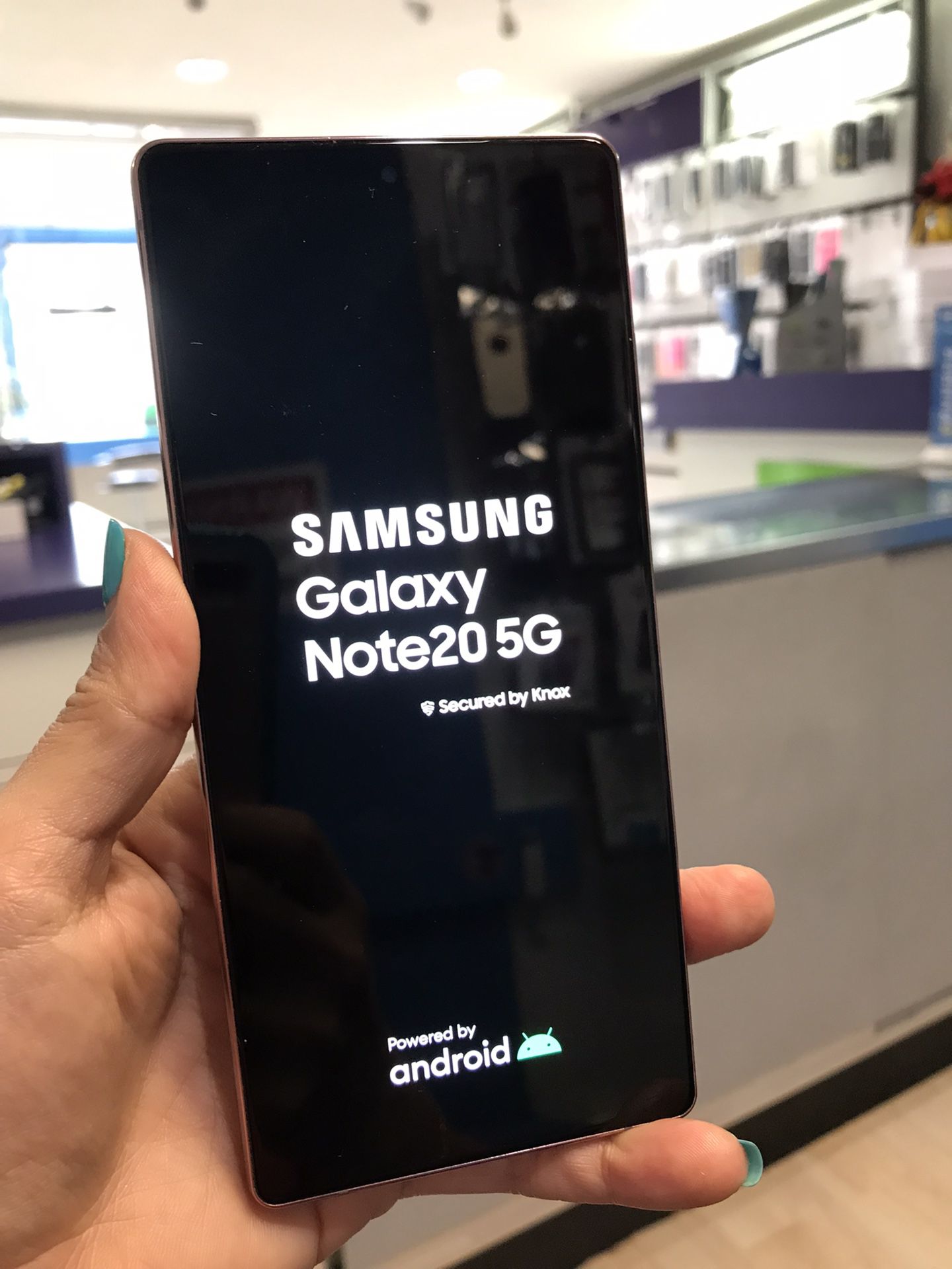 Samsung Galaxy Note20 5g (128 gb) unlocked with store warranty 