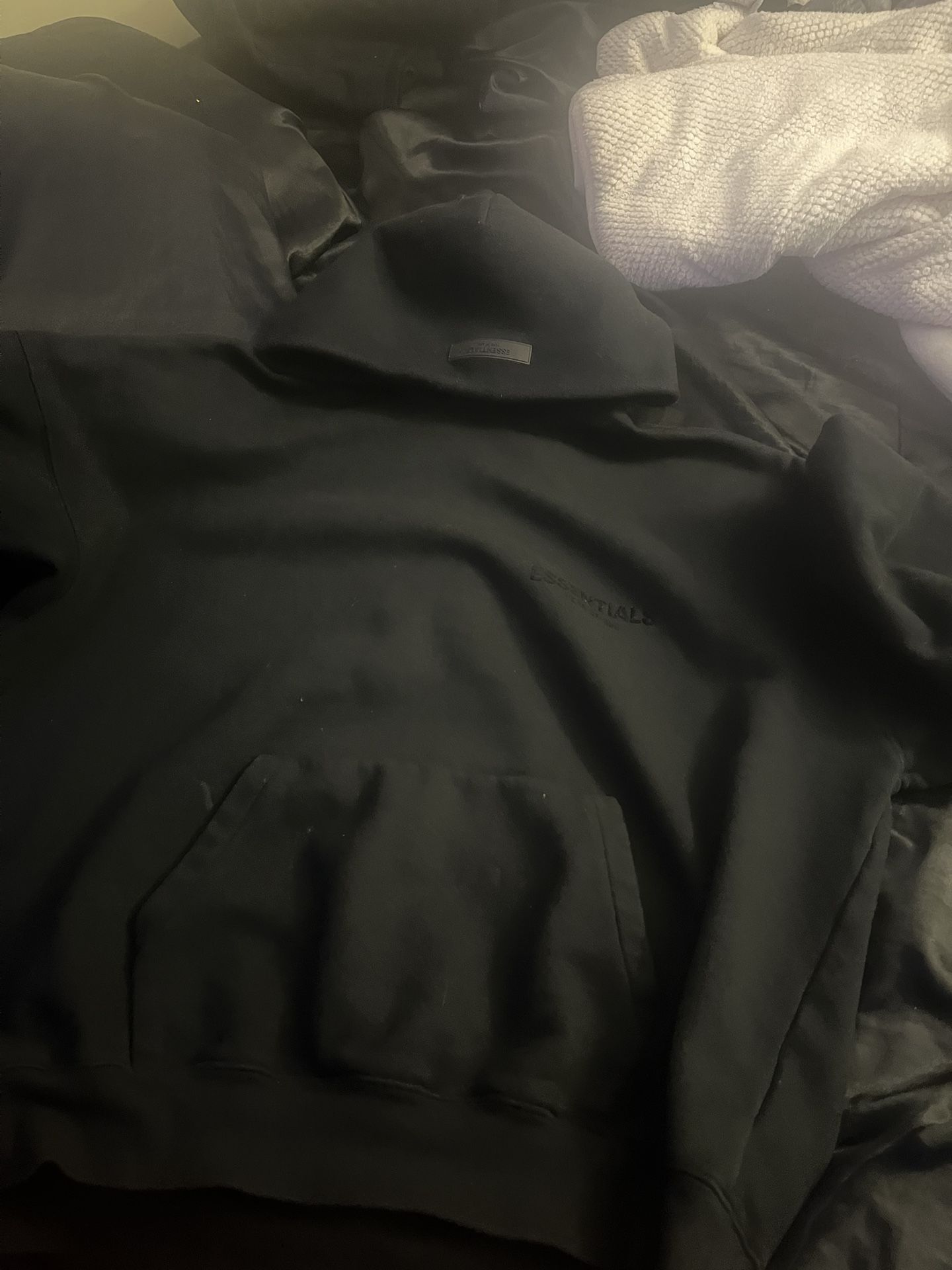 black essential Size M Fit a Small To