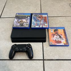 PS4 Slim Bundle + Controller + 3 Games