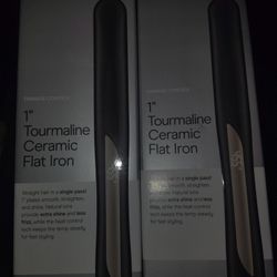 BRAND NEW CURLING IRON!!