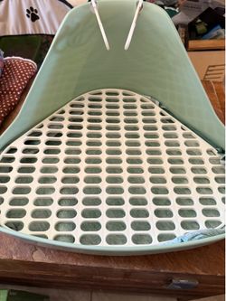 Small animal litter box