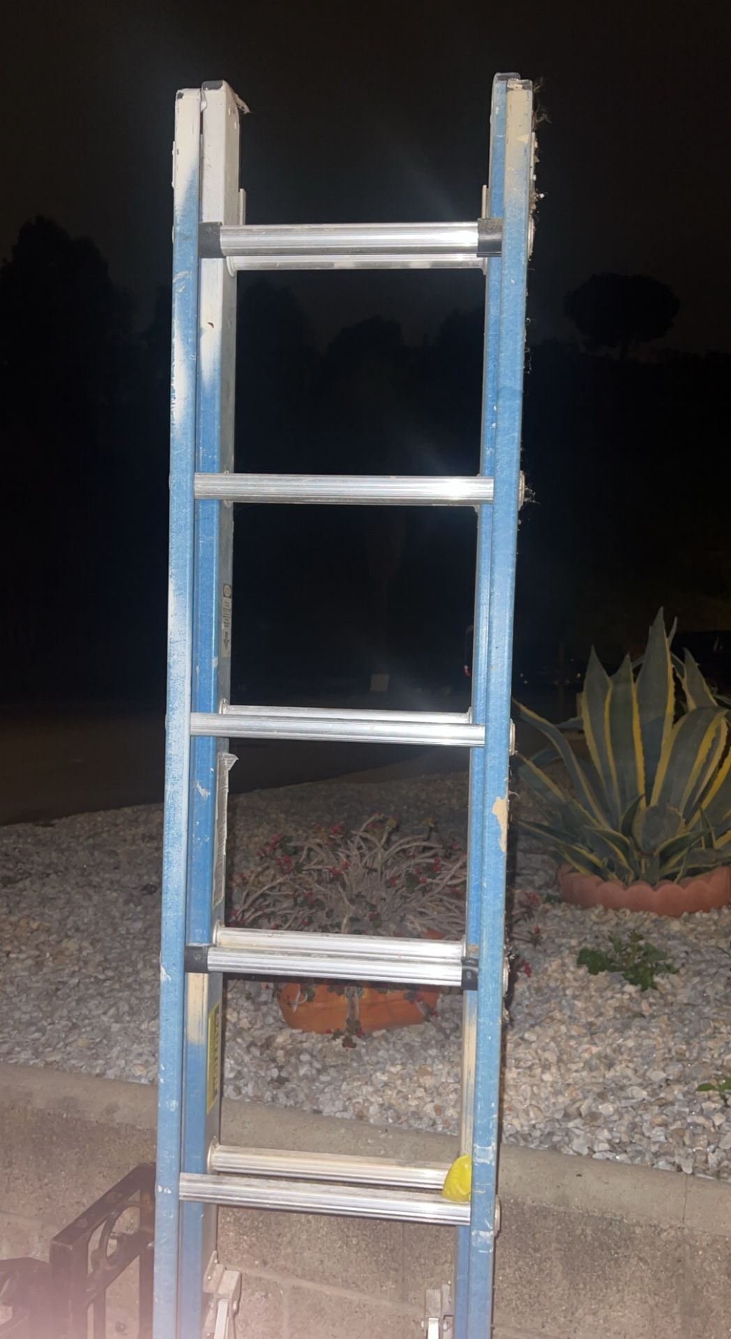 Werner 16 Foot fiberglass Ladder 