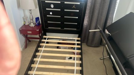 Twin bed