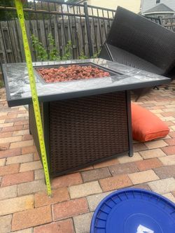 35-inch outdoor propane gas fire pit table (propane not included)