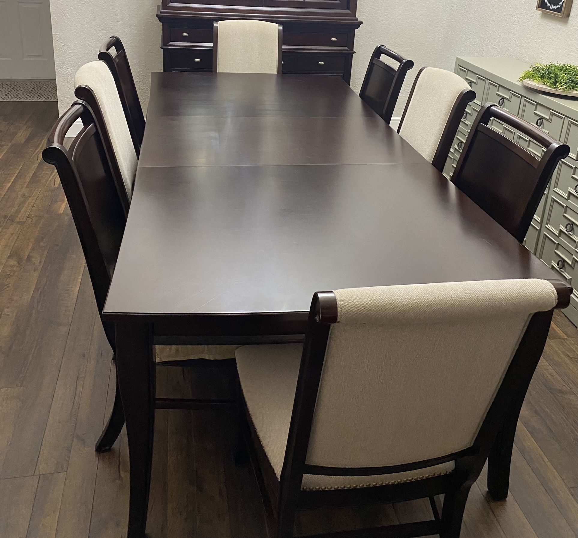 Beautiful Dining Room Table With 8 Chairs 