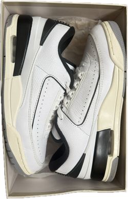 Jordan 2/3 White Black - Like New