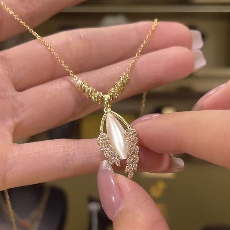 Cat‘s eye stone wheat spike
