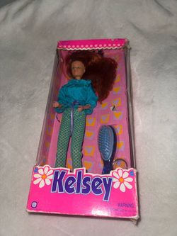Kid Kore Kelsey 1lin Fashion Doll Brown Hair Green Eyes w/ Hairbrush