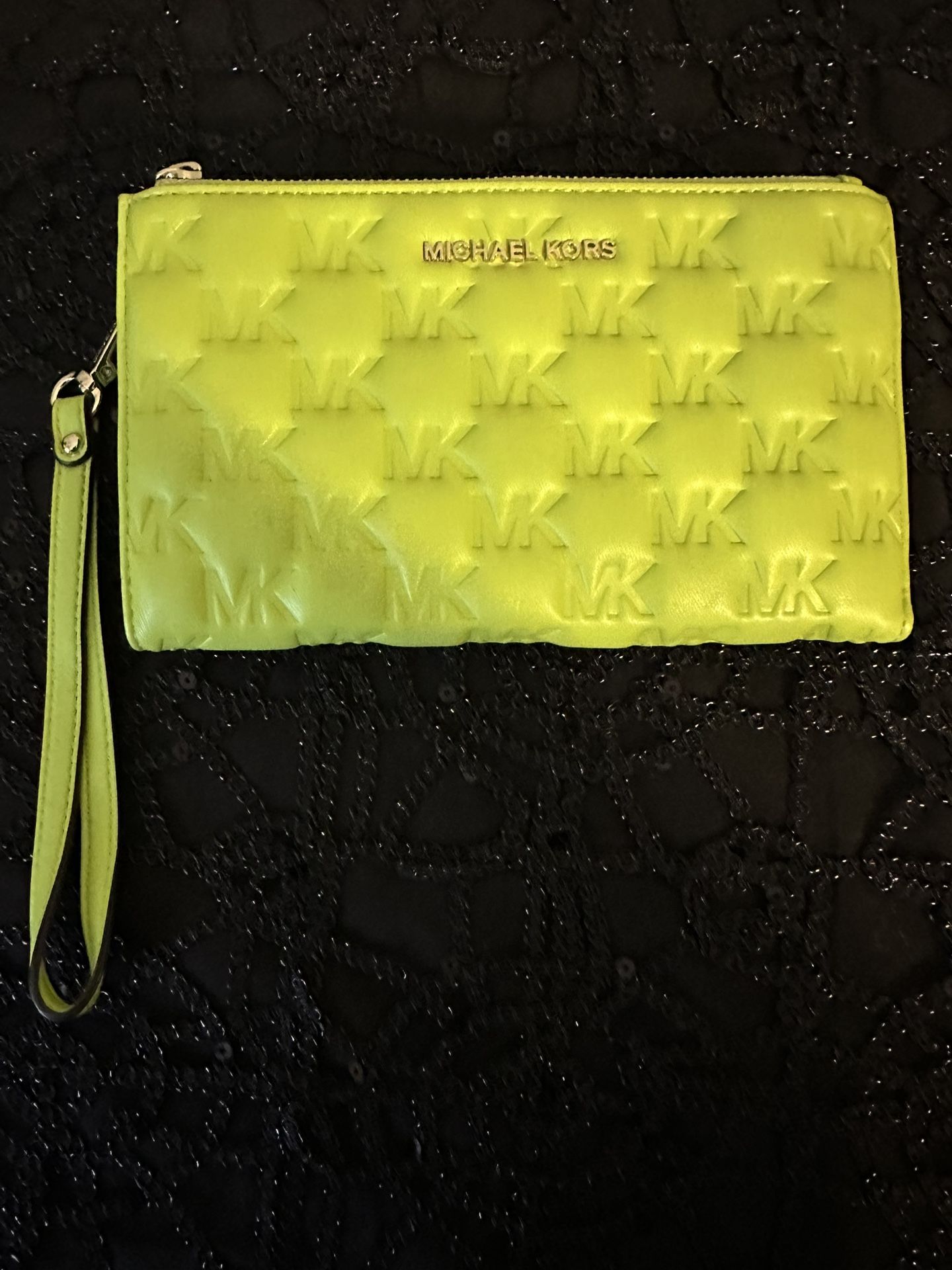 Michael Kors Wristlet Wallet