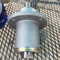 Blade Spindle