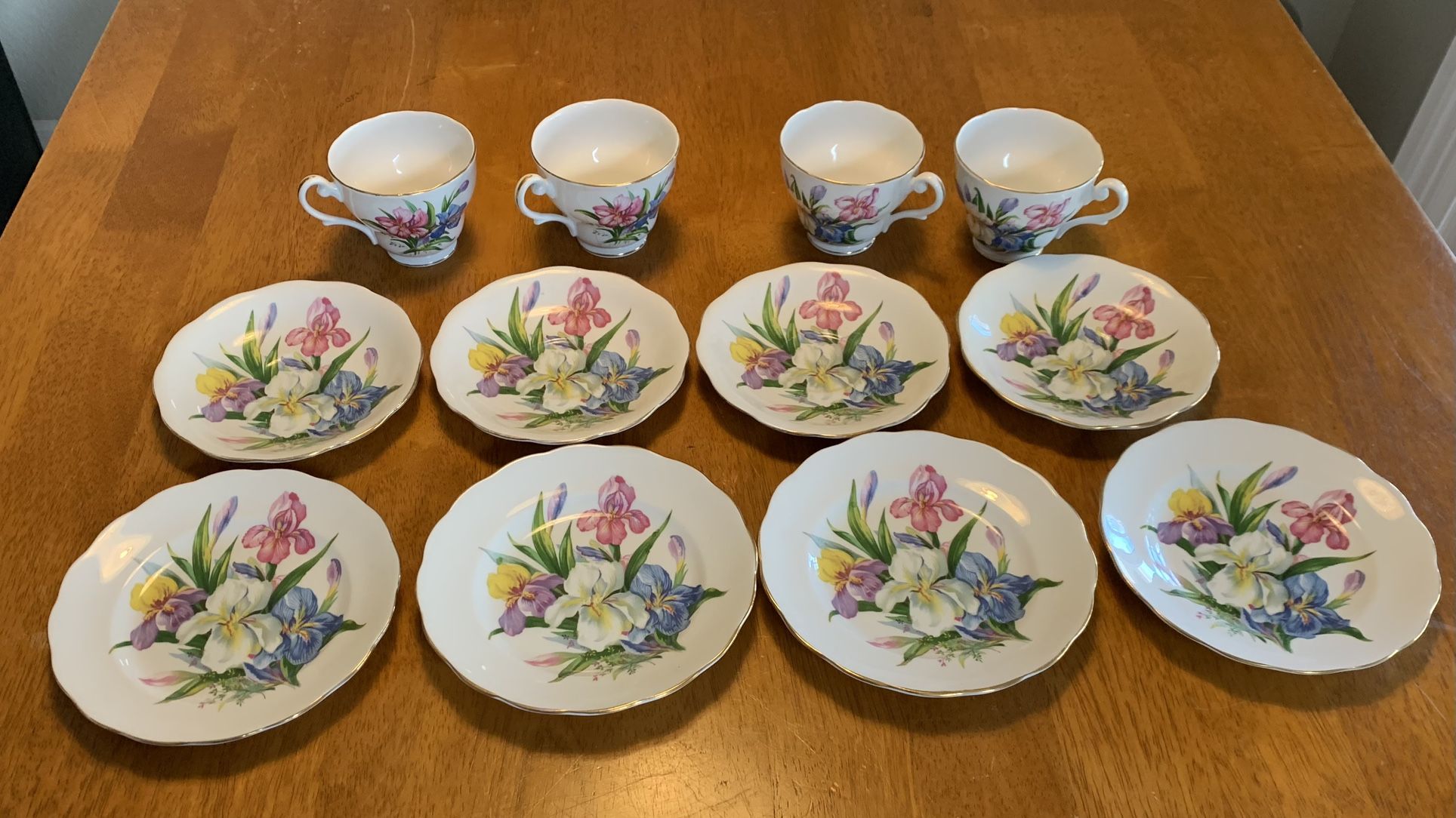 Royal Standard English Bone China 12 Pieces