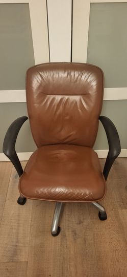 Via Seating office chair brown