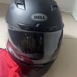 Bell Qualifier DLX MIPS Solid Motorcycle Helmet Matte Black XL Free Ship Clean. Pre owned in very good condition with very minor cosmetic blemishes. T