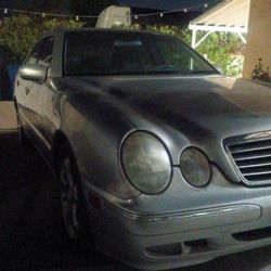 2002  Mercedes E320