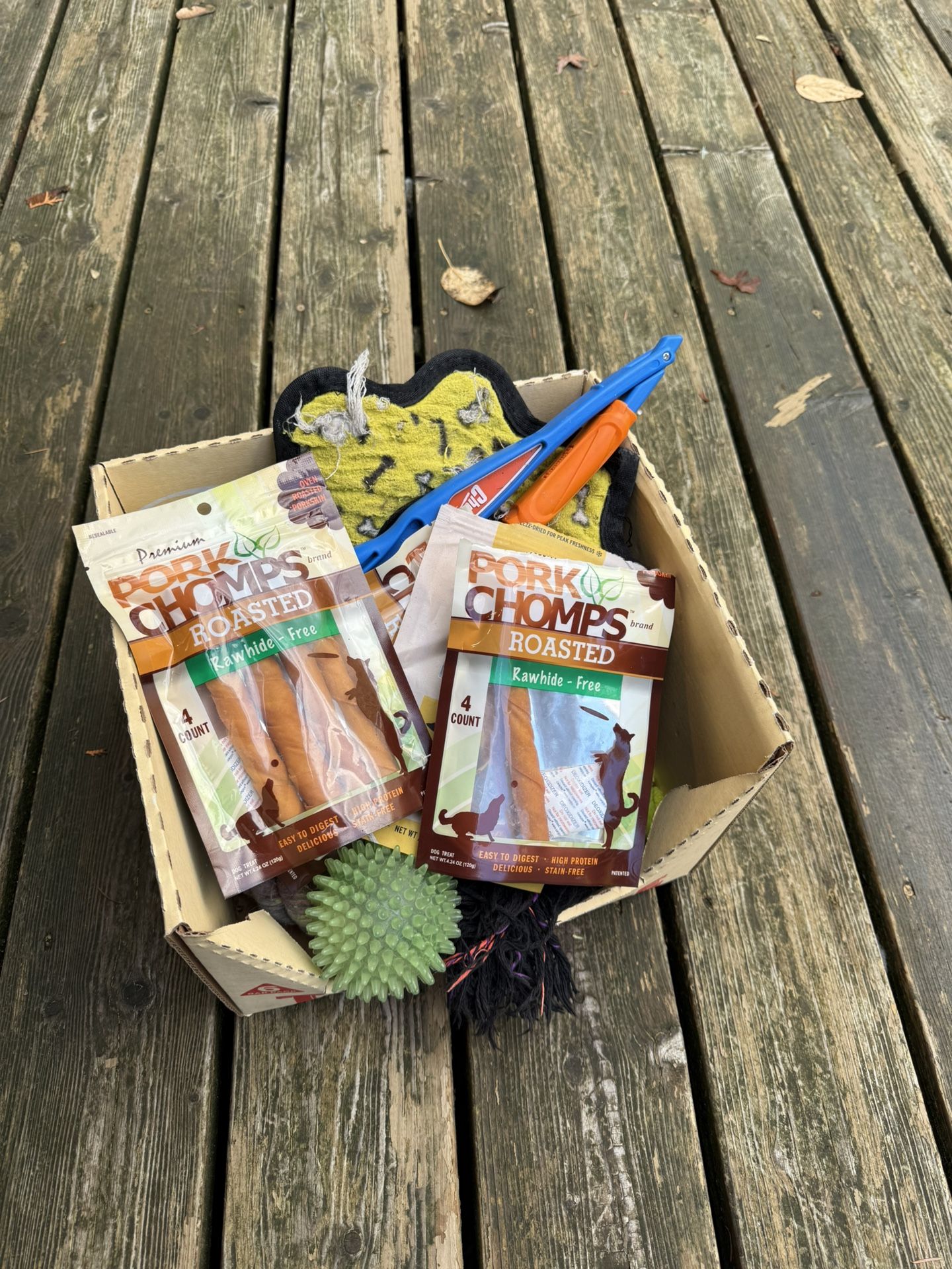 πΎ Dog Toy & Treat Box β Rawhide-Free Chews + Toys Bundle!