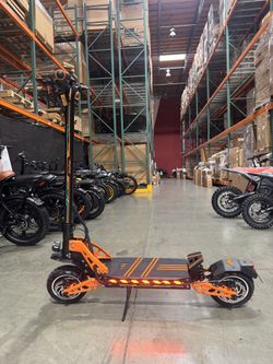 Dual-motor high-speed electric scooter