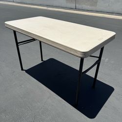 Lifetime 4 ft Folding Table Good Condition