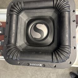 12” Kicker Sub L7 Solo X