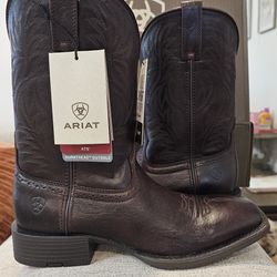 New Ariat Boots Multiple Men's Sizes