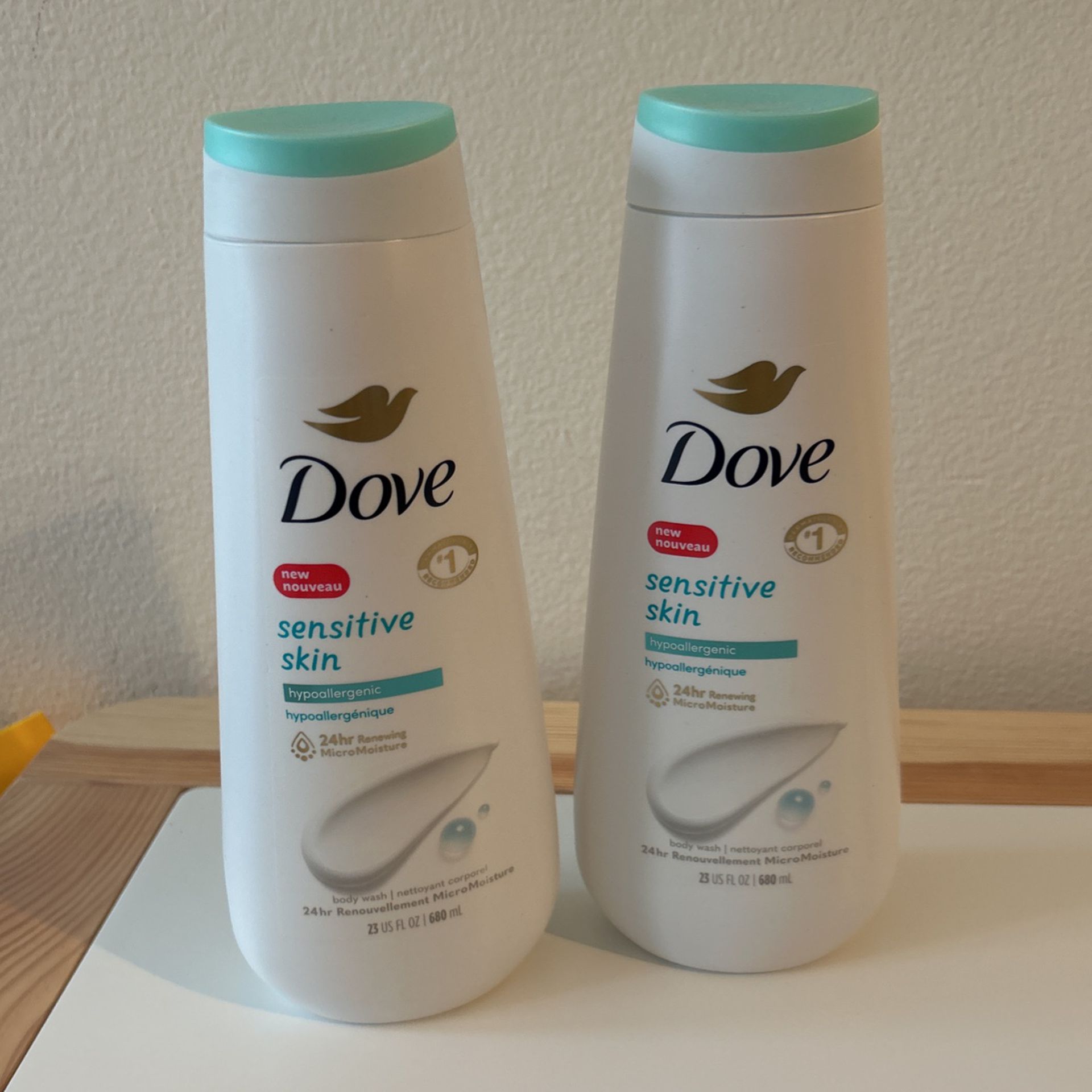 Dove new Sensitive Skin Body Wash 23oz *2