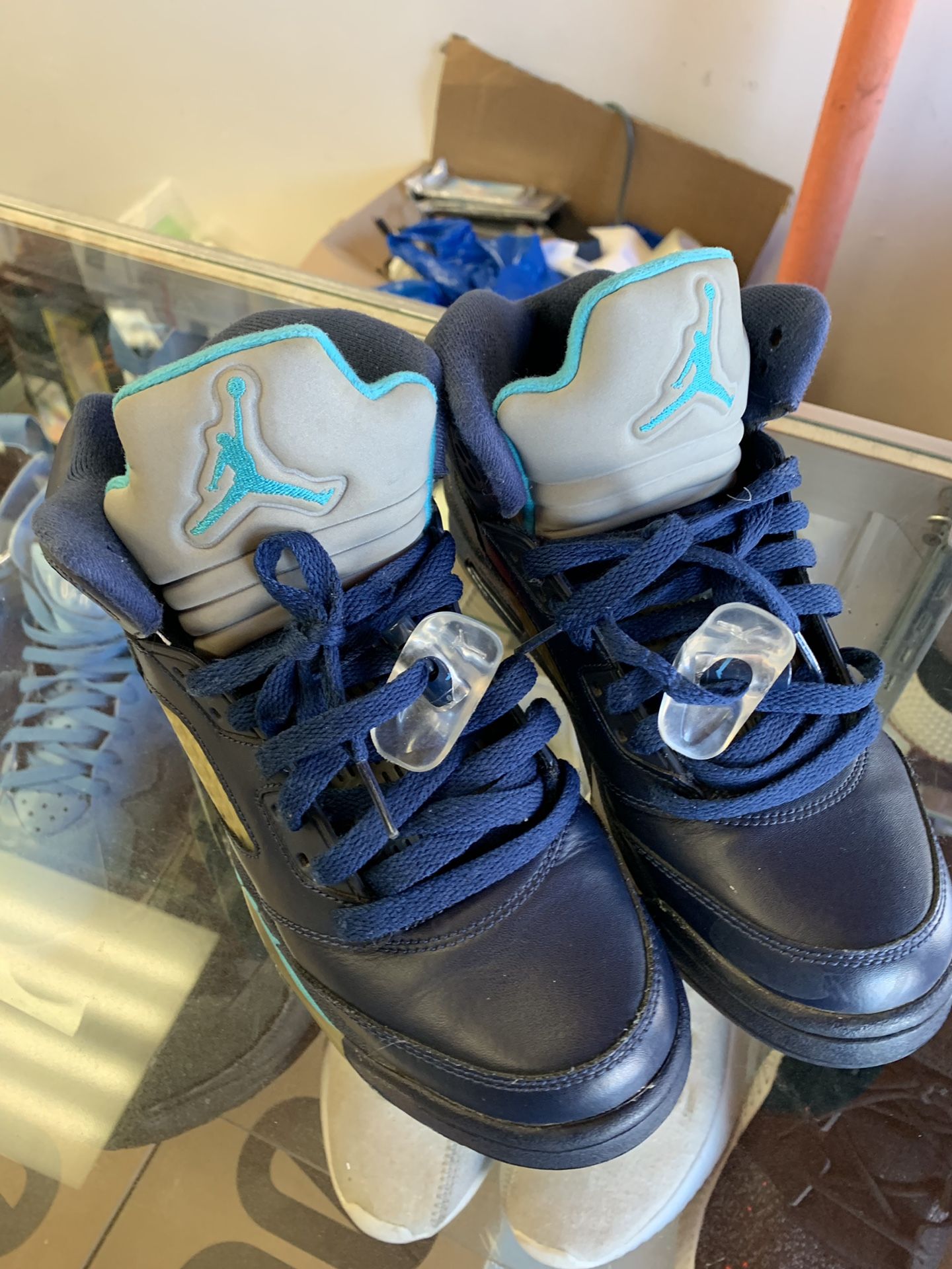 Jordan retro 5 pre grape size 5.5 mint Men's shoes