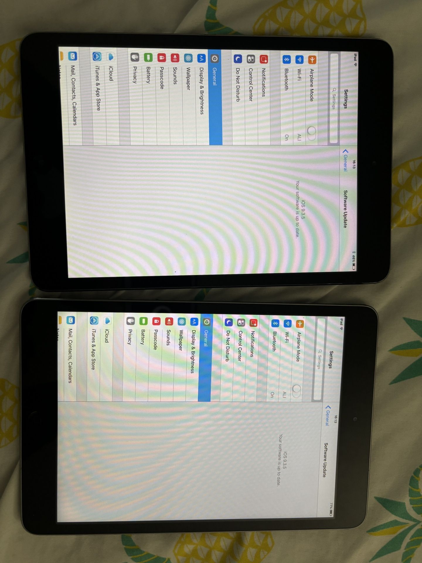2 İpad Mini With Charging Cable