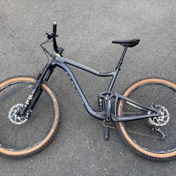 GIANT TRANCE 2 2020 XL black green for Sale in Seattle WA