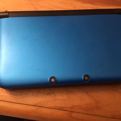 Nintendo 3DS XL System - Blue- And Is Factory Reset