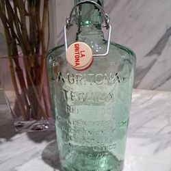 LA Gritona Tequila Bottle Vase