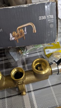 Glacier Bay Laundry Faucet 238178 Brass NEW