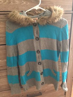 Junior girls hooded sweater