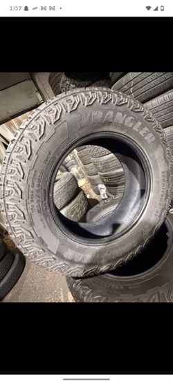265/65/18 Goodyear wrangler set